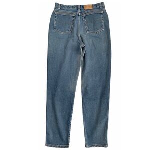 1970s Women’s Levi’s White Tab High Waist Light Blue Mom Jeans (Modern Size 12)